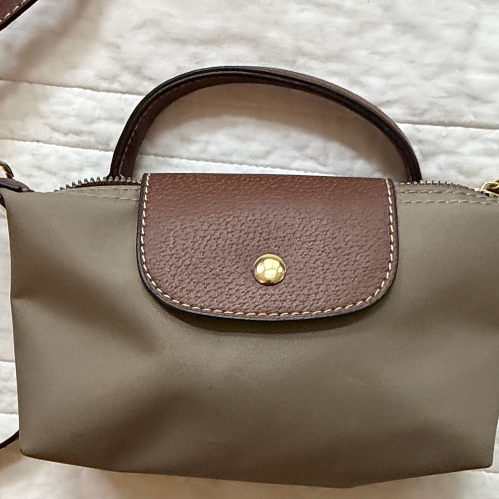 Stylish taupe tan small nylon crossbody Women's Bag - Picture 5 of 7